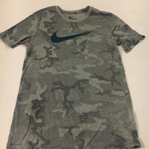Nike tee